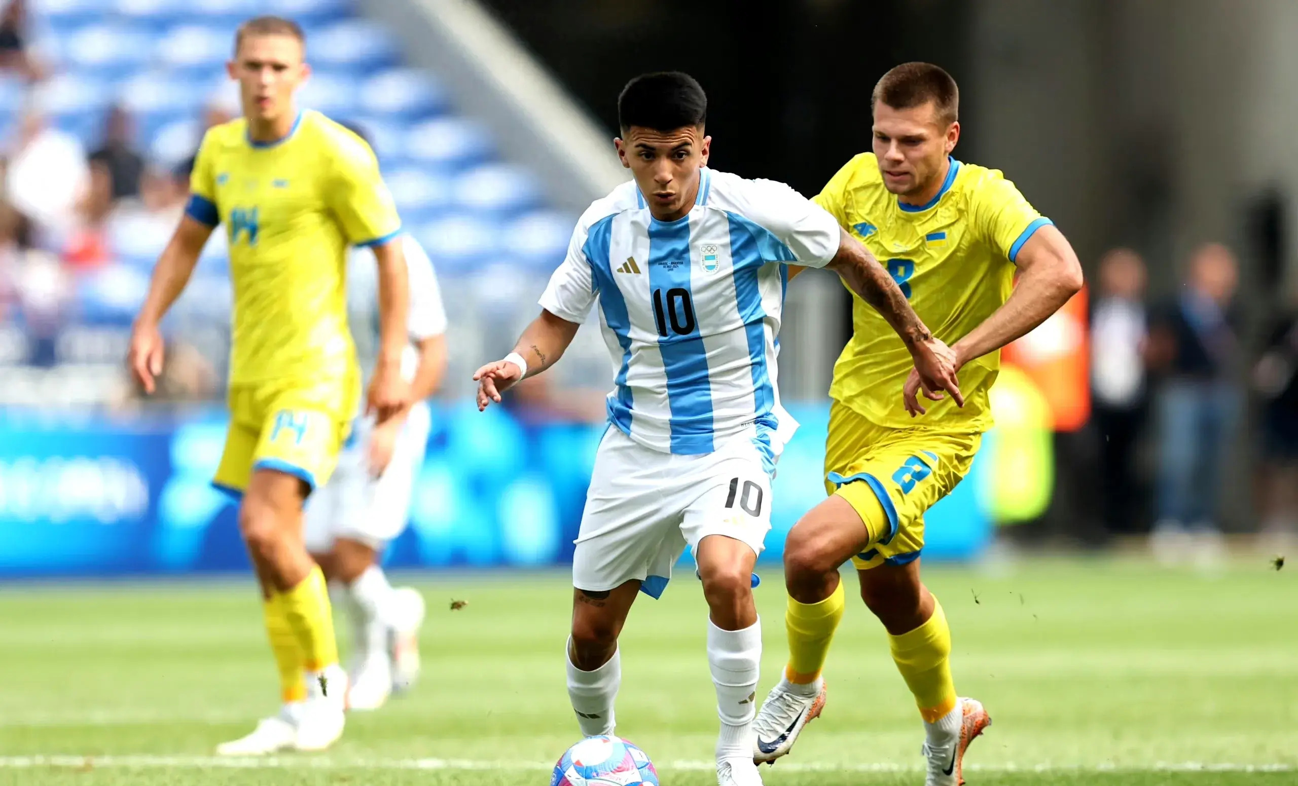 九游IOS下载-包含重返赛场首场状态出色，巴塞罗那观众沸腾！，莱万多夫斯基重返赛场上演精彩一战的词条